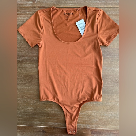 Guess Orange Scoop Neck Short Sleeve Ania Seamless Bodysuit NWT - Picture 8 of 11